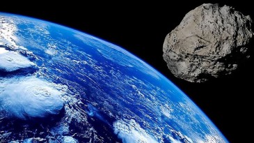 Dev asteroit Dünya’yı teğet geçti