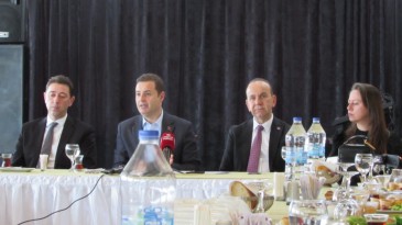 Ahmet Akın: AKP söylemleri Türkiye gerçeklerini yansıtmıyor