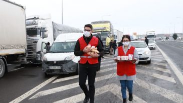 Kızılaycıların kar mağdurlarını desteği sürüyor