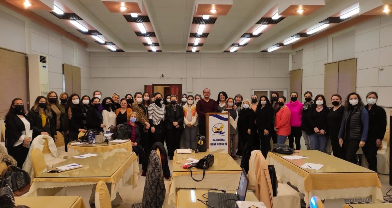 Bandırma Kent Konseyi Kadın Meclisinin Katkılarıyla Kadın Girişimcilik Eğitimleri Başladı
