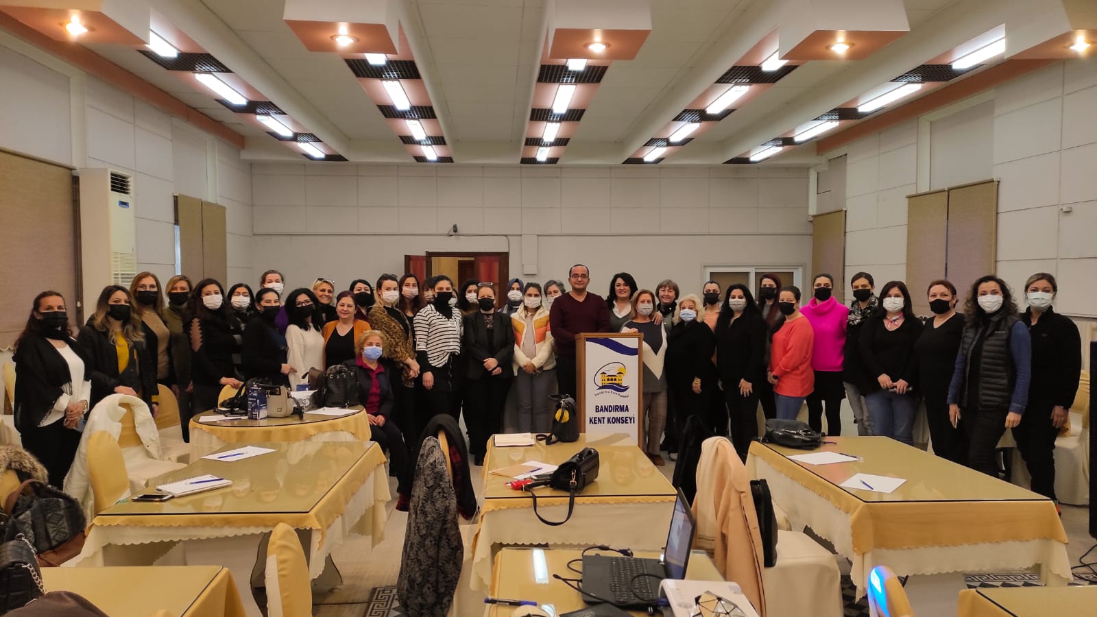 Bandırma Kent Konseyi Kadın Meclisinin Katkılarıyla Kadın Girişimcilik Eğitimleri Başladı