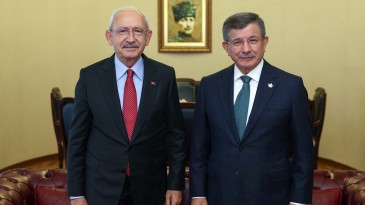 Ahmet Davutoğlu’ndan gizli mutabakat yorumu: Ümit Özdağ’ın içişleri bakanı olduğu ülkede yaşayamam