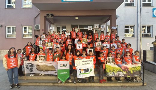 Minik TEMA gönüllüleri yürüdü: “Toprak Yoksa Su, Su Yoksa Gıda Yok!”